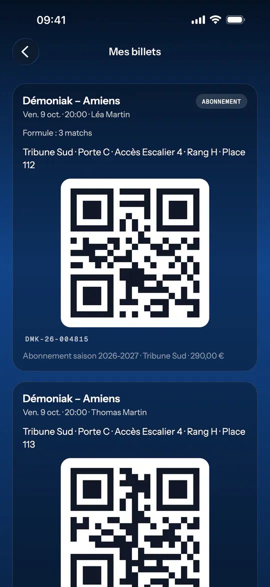 Écran de l'app (Démoniak Hockey) : Mes billets. Billets du match du soir avec QR code d'entrée, tribune, porte, rang et place, abonnement de saison.